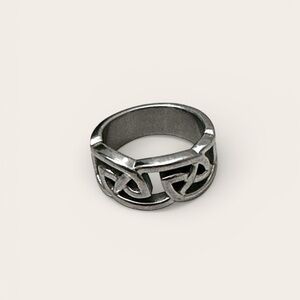 Stainless Steel Silver Tone Celtic Knot Ring